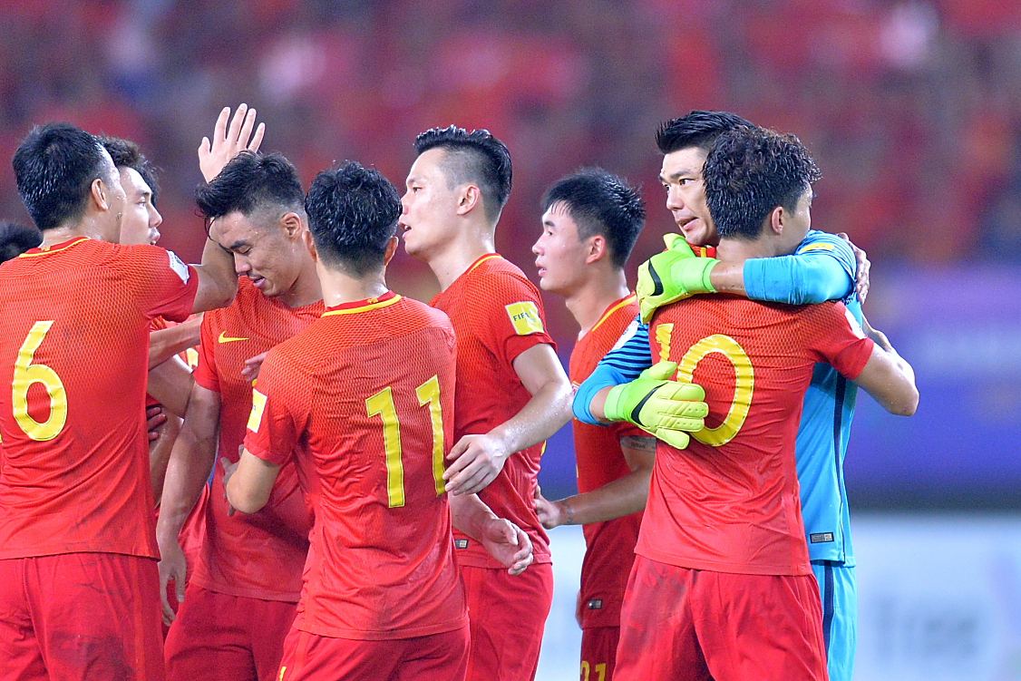 关于战火连天,赛场上球员们拼尽全力,奋勇争胜的信息 关于战火连天,赛场上球员们拼尽全力,奋勇争胜的信息