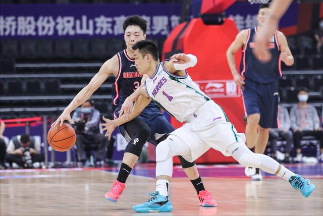 山东队遭遇卫冕冠军广东队,谁能取得胜利?的简单介绍 山东队遭遇卫冕冠军广东队,谁能取得胜利?的简单介绍