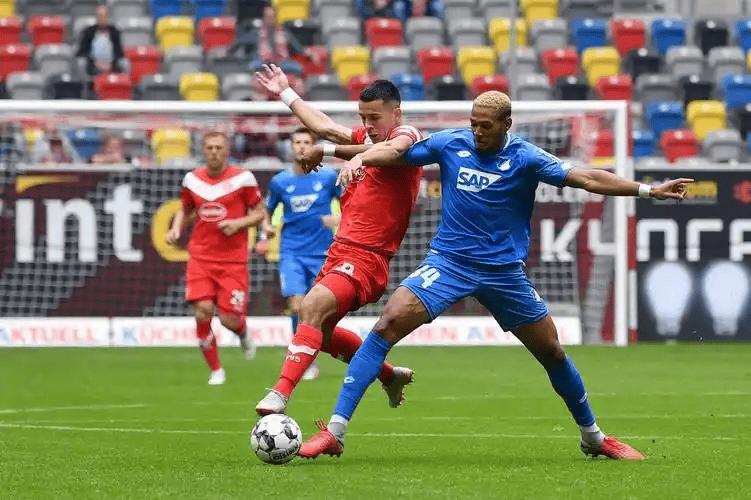 关于摩纳哥客场逼平尼斯，保持不败纪录的信息